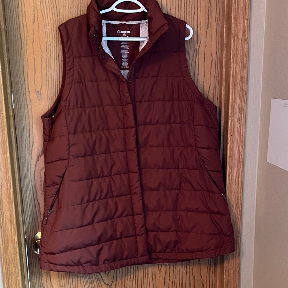 Aventura Women's Maroon/Brown Quilted Vest